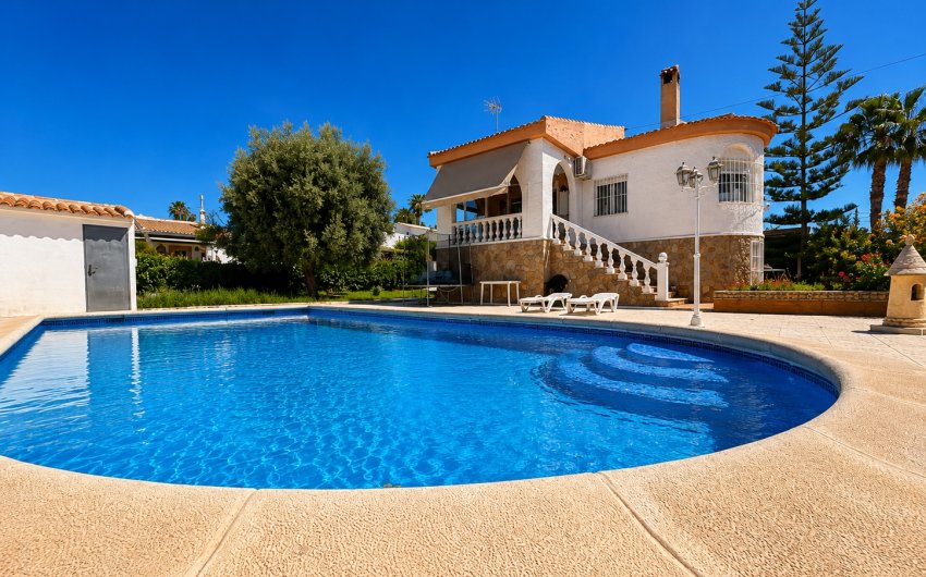 Herverkoop - Villa -
Torrevieja - Costa Blanca