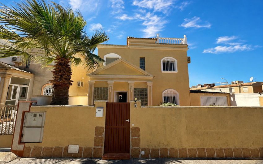 Herverkoop - Villa -
Torrevieja - Costa Blanca