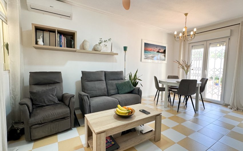 Herverkoop - Villa -
Torrevieja - Costa Blanca
