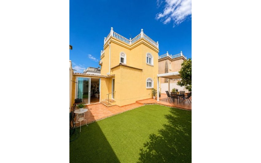 Herverkoop - Villa -
Torrevieja - Costa Blanca