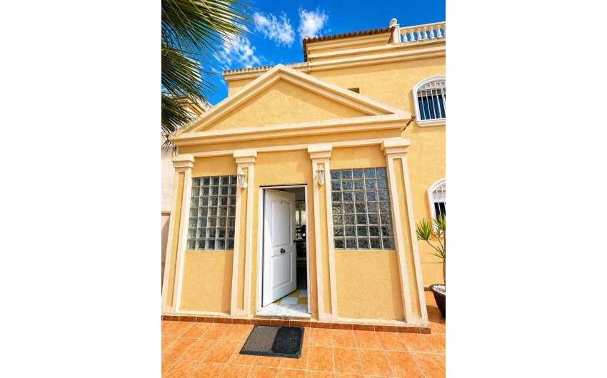 Herverkoop - Villa -
Torrevieja - Costa Blanca