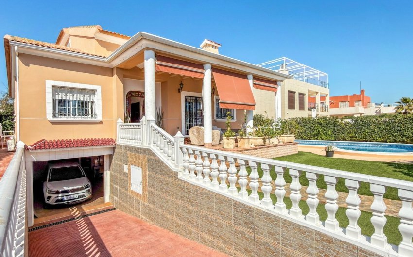 Herverkoop - Villa -
Torrevieja - Costa Blanca