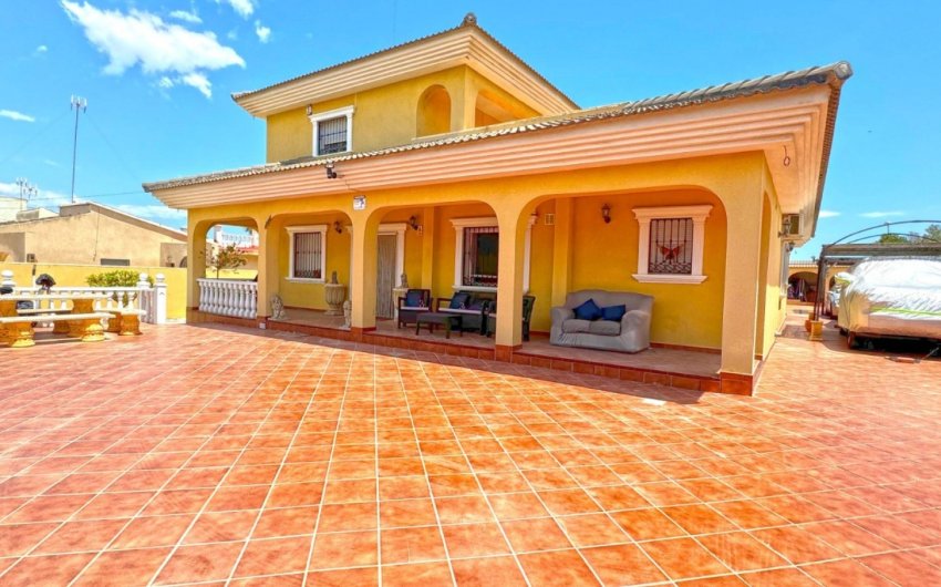 Herverkoop - Villa -
Torrevieja - Costa Blanca