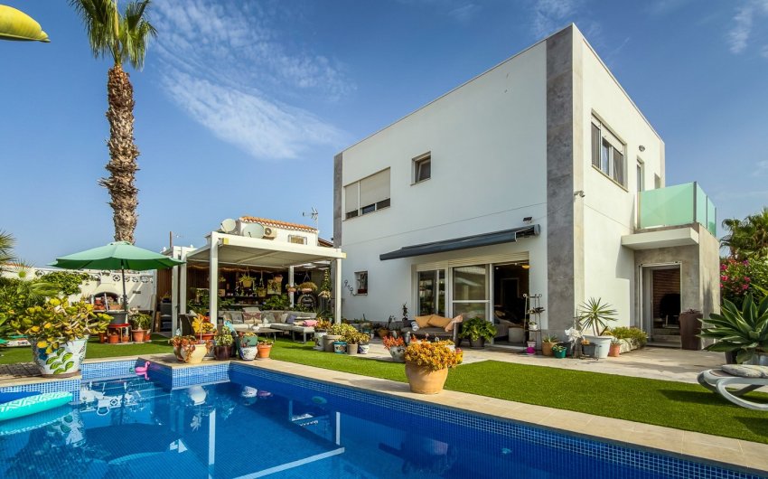 Herverkoop - Villa -
Torrevieja - Costa Blanca