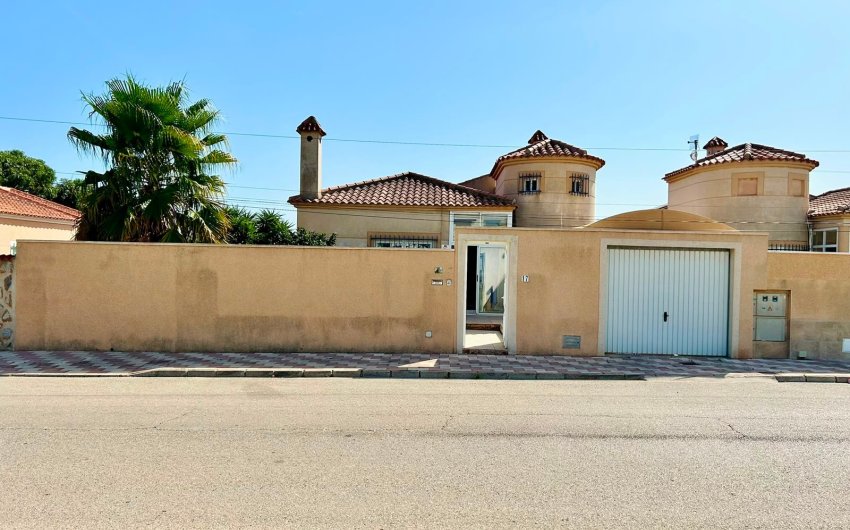 Herverkoop - Villa -
Torrevieja - Costa Blanca