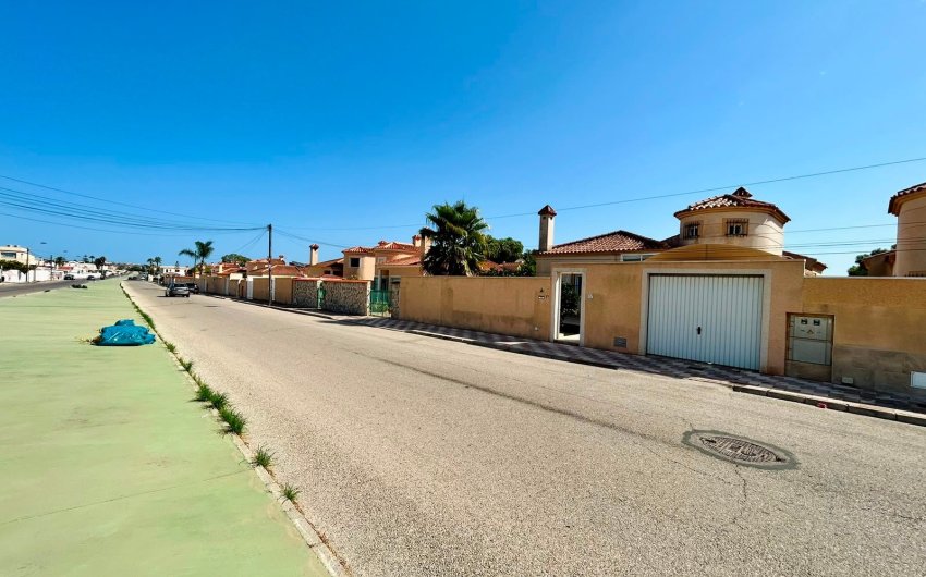 Herverkoop - Villa -
Torrevieja - Costa Blanca