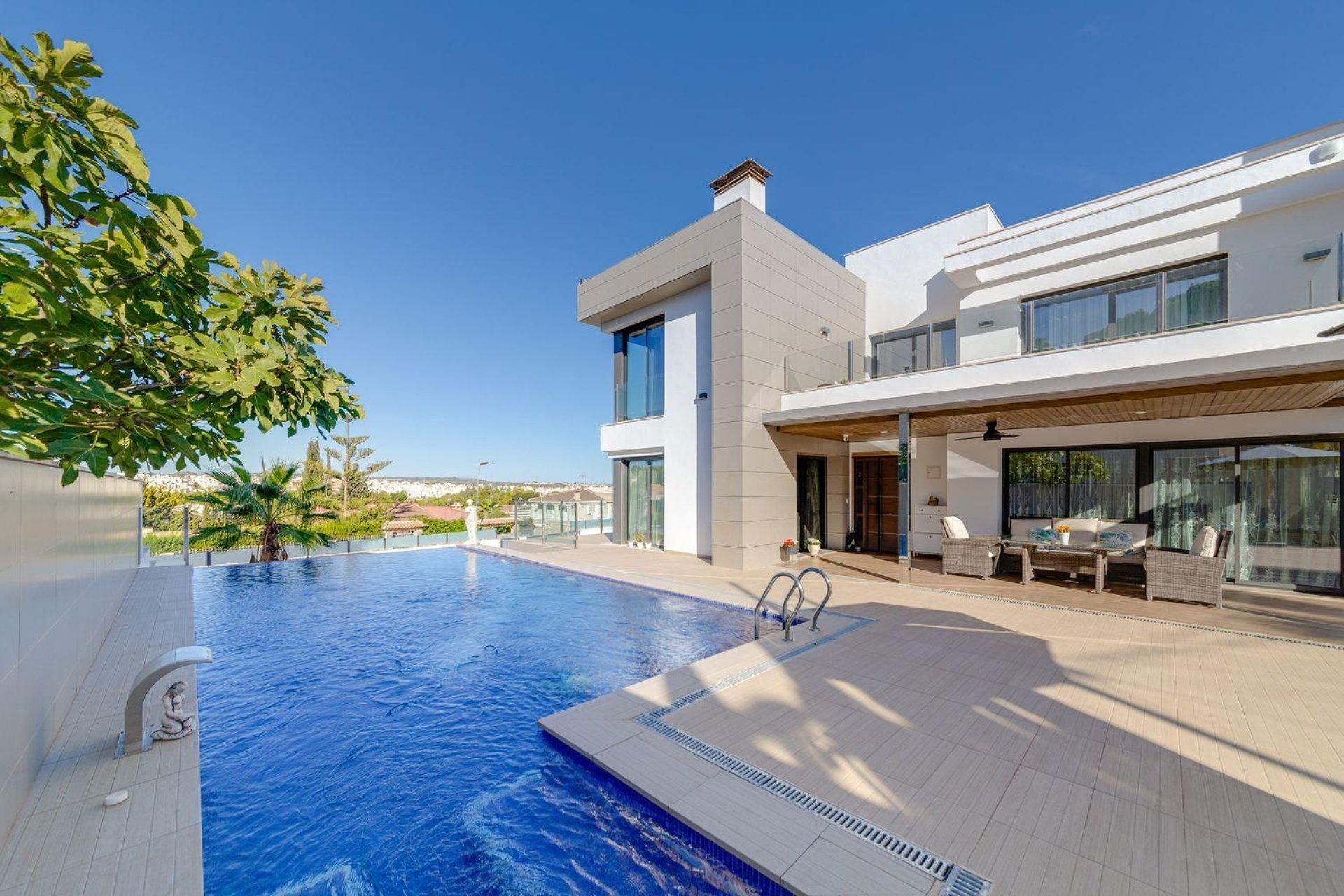 Herverkoop - Villa -
Torrevieja - Costa Blanca