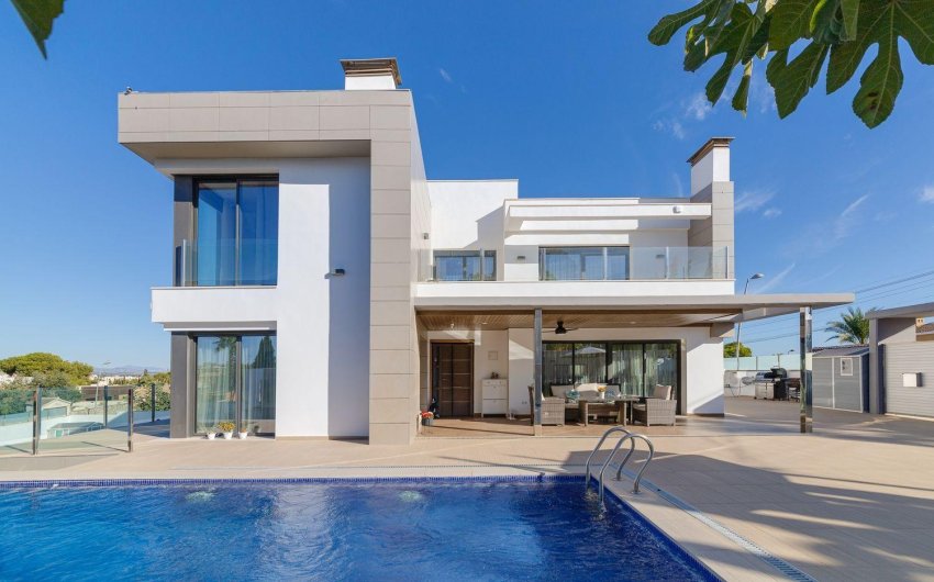 Herverkoop - Villa -
Torrevieja - Costa Blanca