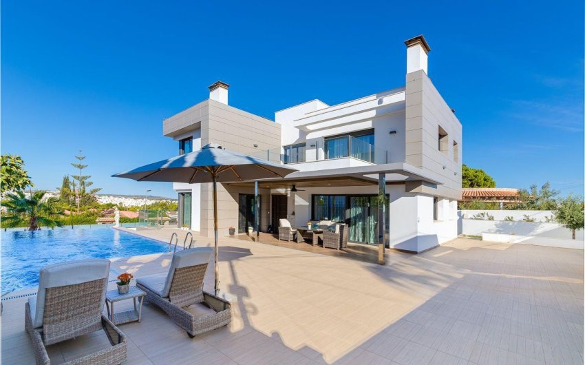 Herverkoop - Villa -
Torrevieja - Costa Blanca