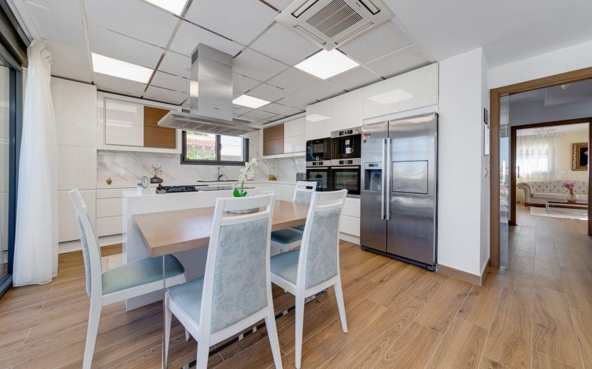 Herverkoop - Villa -
Torrevieja - Costa Blanca