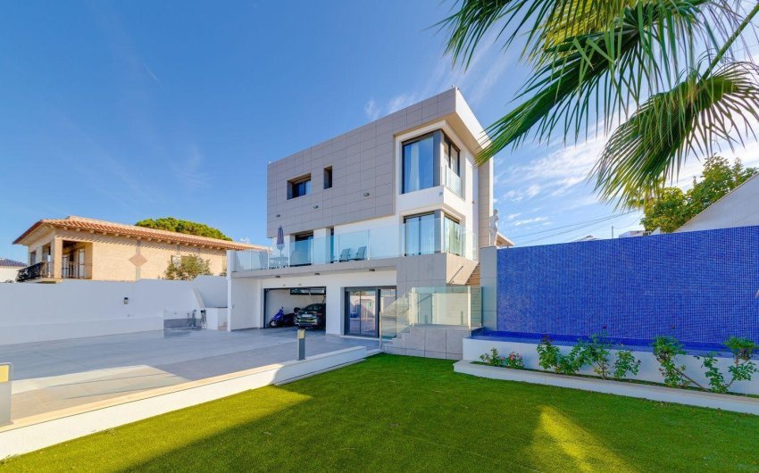 Herverkoop - Villa -
Torrevieja - Costa Blanca