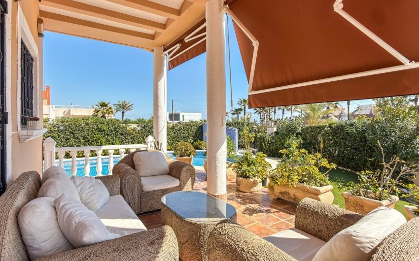 Herverkoop - Villa -
Torrevieja - Costa Blanca