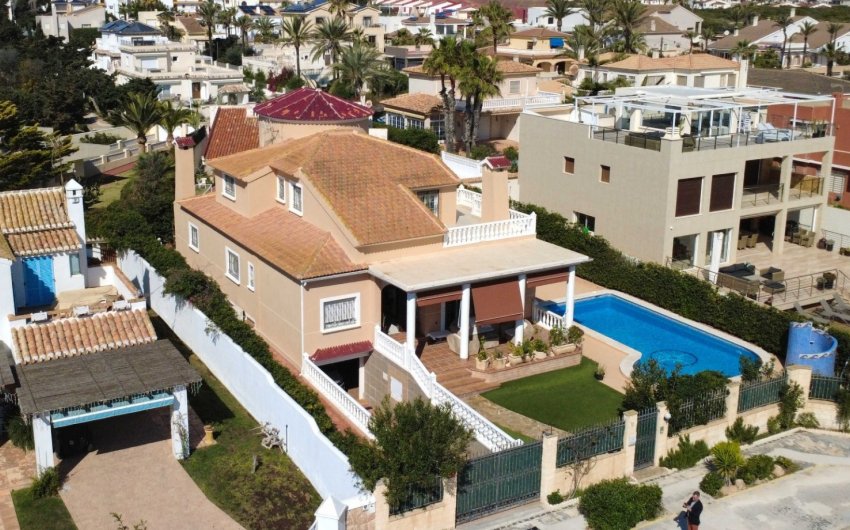 Herverkoop - Villa -
Torrevieja - Costa Blanca
