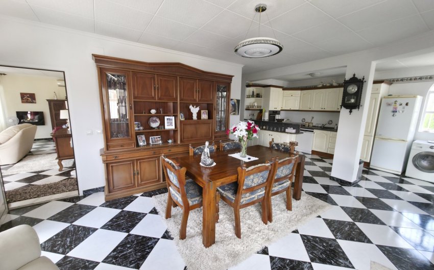 Herverkoop - Villa -
Torrevieja - Costa Blanca