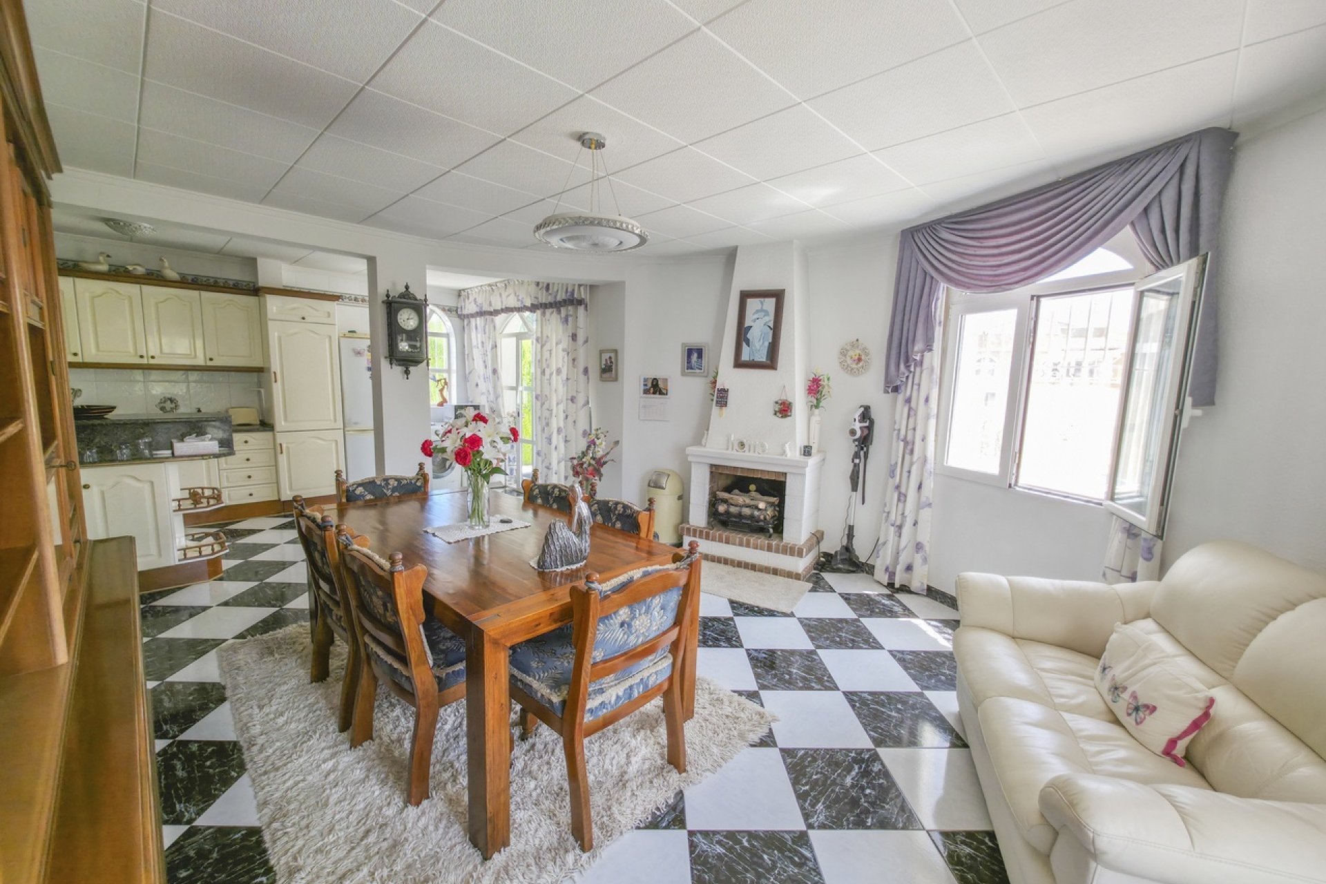 Herverkoop - Villa -
Torrevieja - Costa Blanca