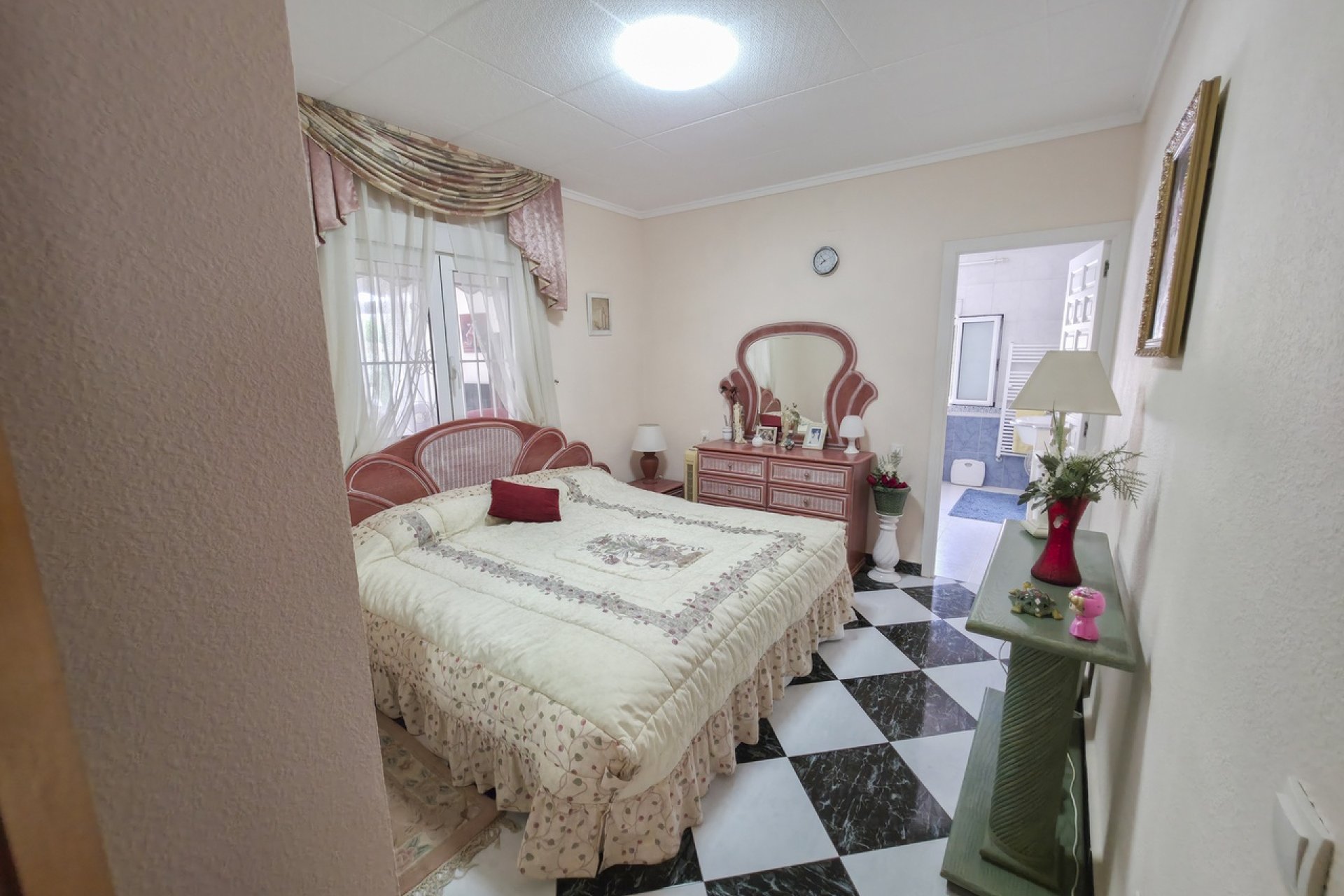 Herverkoop - Villa -
Torrevieja - Costa Blanca