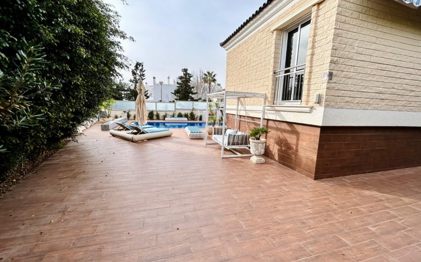 Herverkoop - Villa -
Torrevieja - Costa Blanca