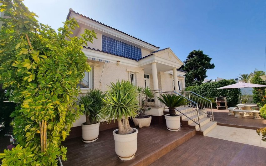Herverkoop - Villa -
Torrevieja - Costa Blanca