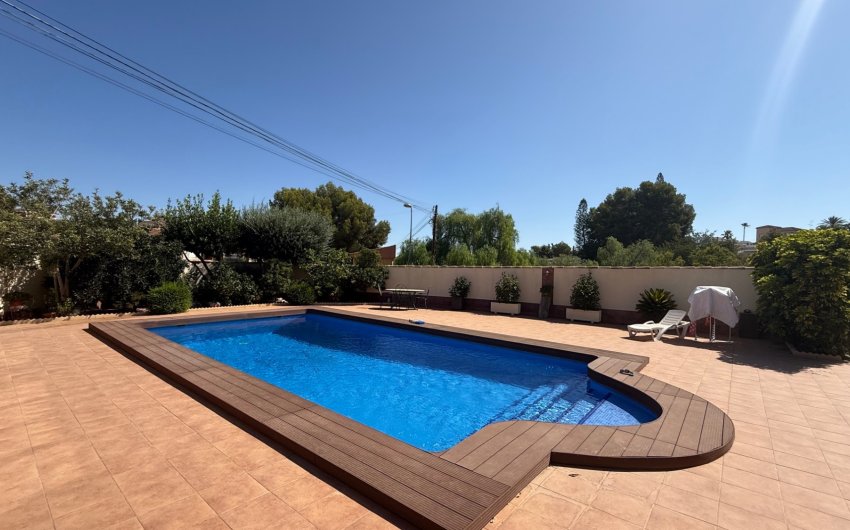 Herverkoop - Villa -
Torrevieja - Costa Blanca