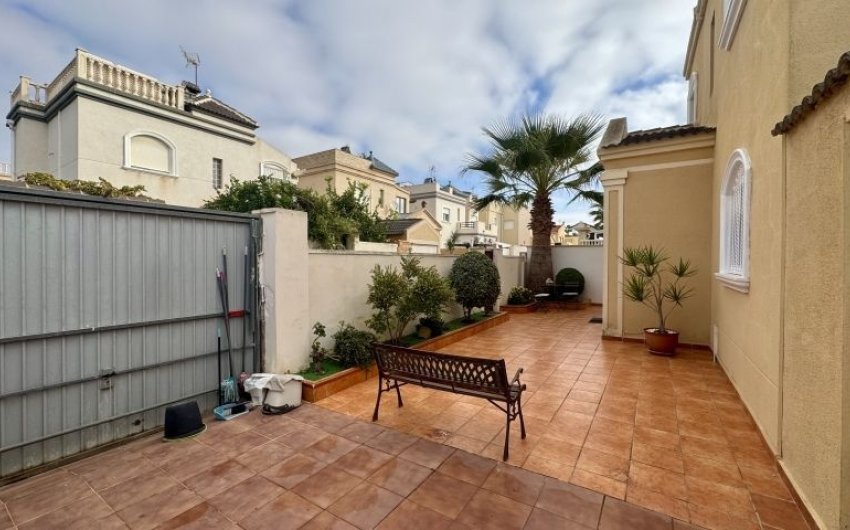 Herverkoop - Villa -
Torrevieja - Costa Blanca