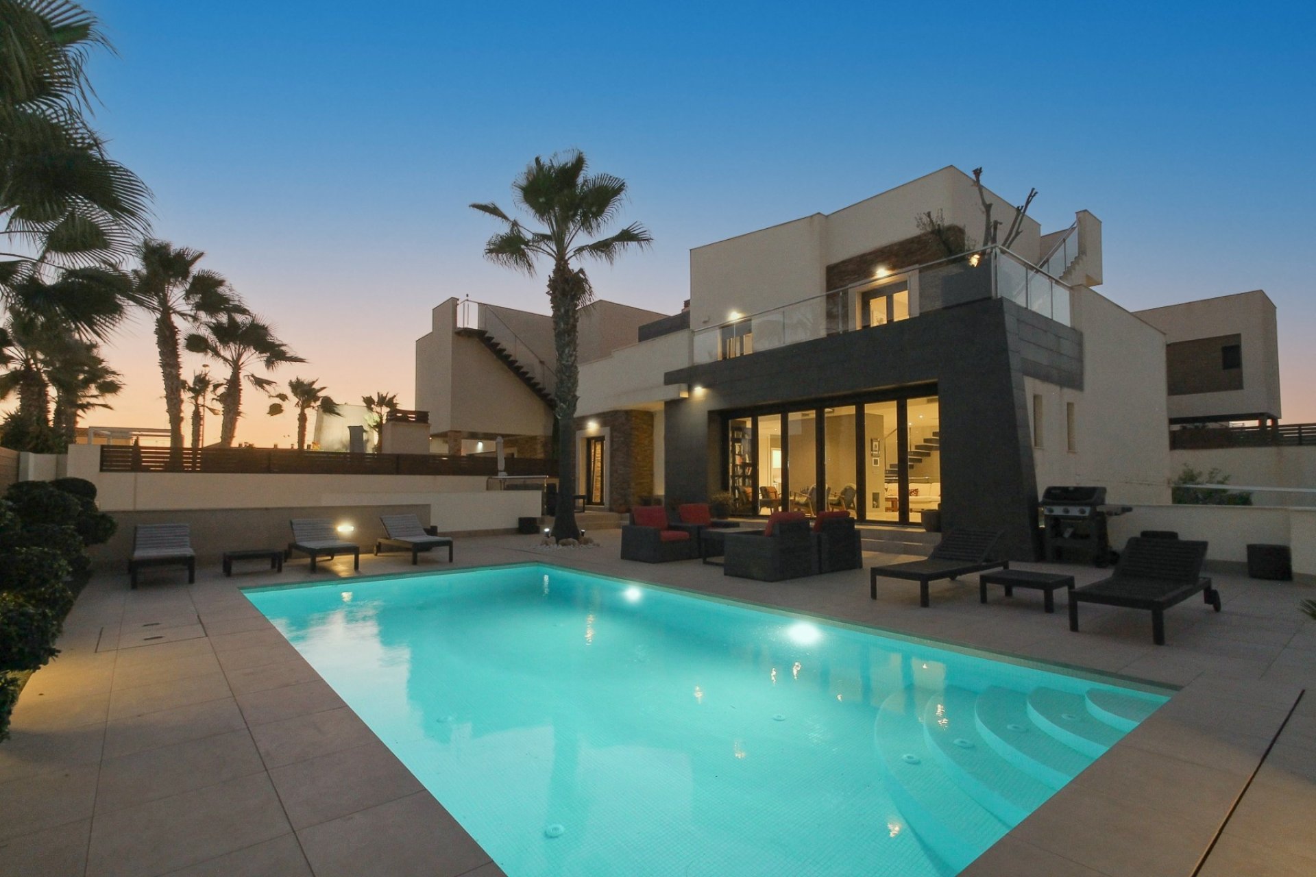 Herverkoop - Villa -
Torrevieja - Costa Blanca