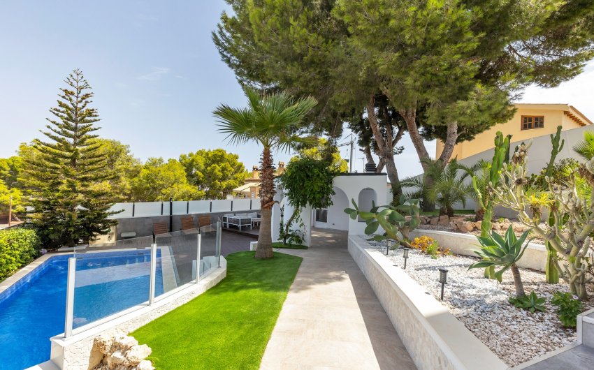 Herverkoop - Villa -
Torrevieja - Costa Blanca