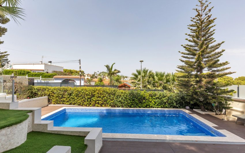 Herverkoop - Villa -
Torrevieja - Costa Blanca