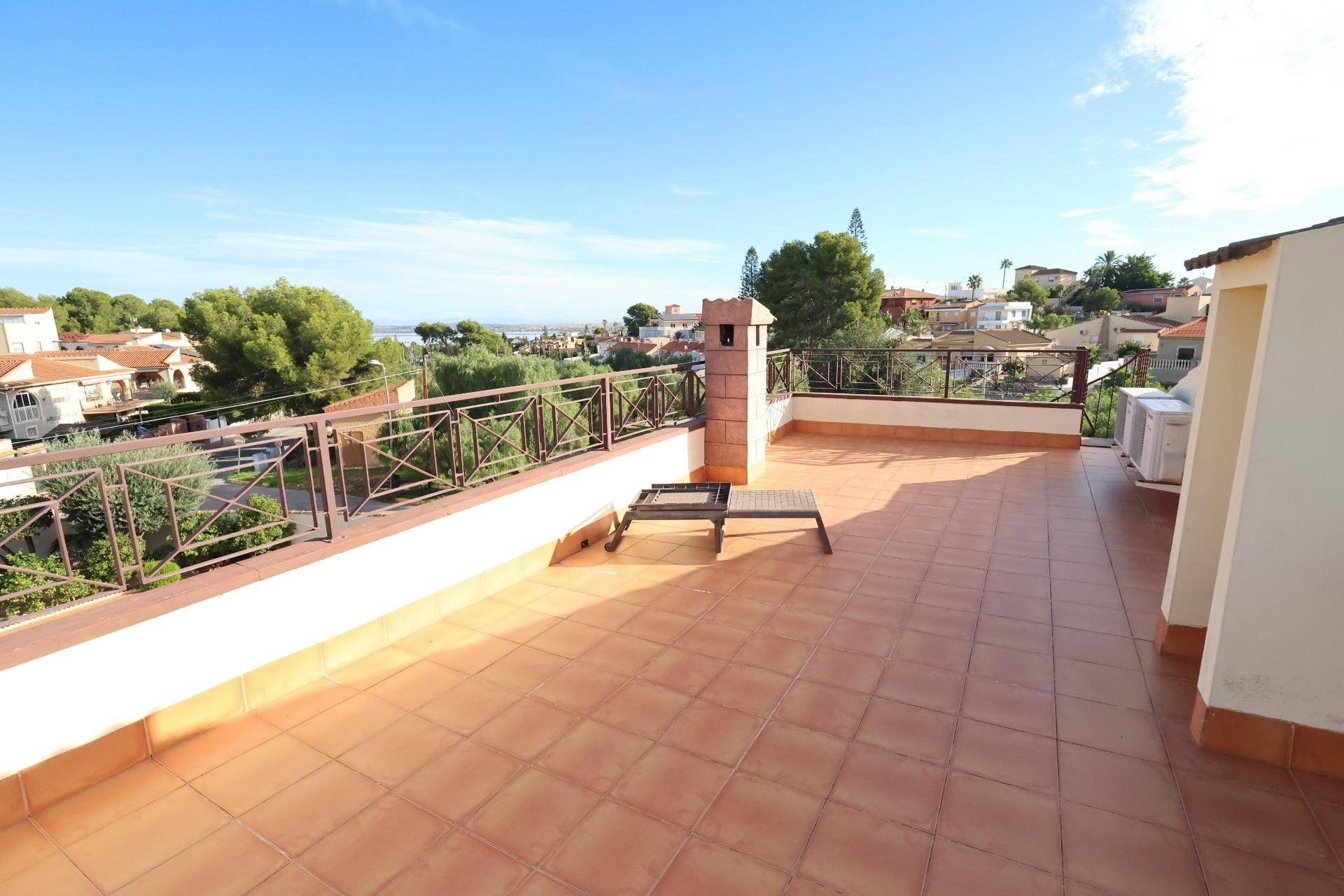 Herverkoop - Villa -
Torrevieja - Costa Blanca