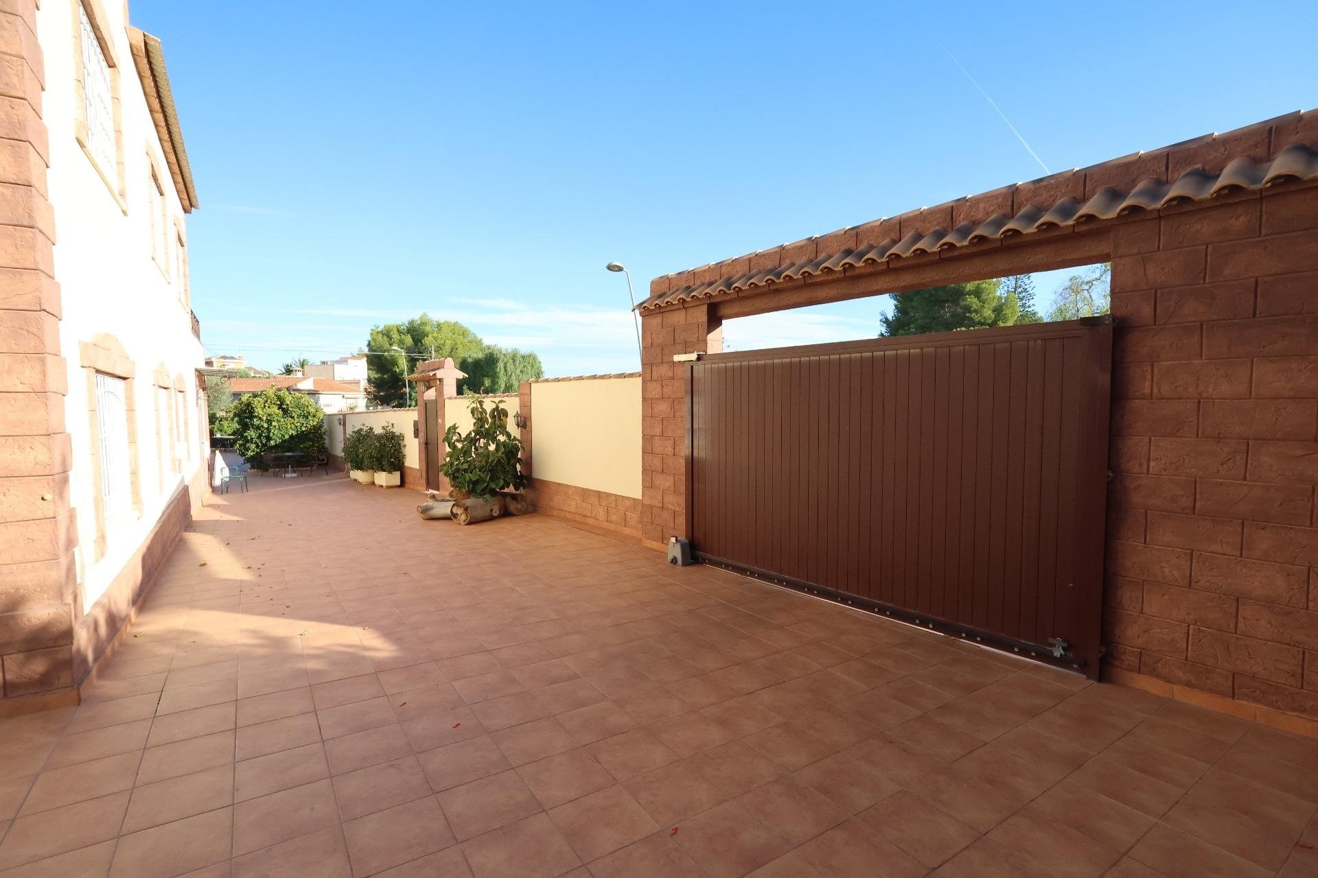 Herverkoop - Villa -
Torrevieja - Costa Blanca