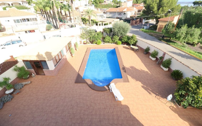 Herverkoop - Villa -
Torrevieja - Costa Blanca