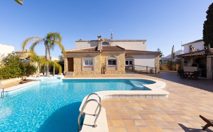 Herverkoop - Villa -
Torrevieja - Costa Blanca