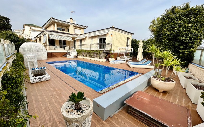 Herverkoop - Villa -
Torrevieja - Costa Blanca