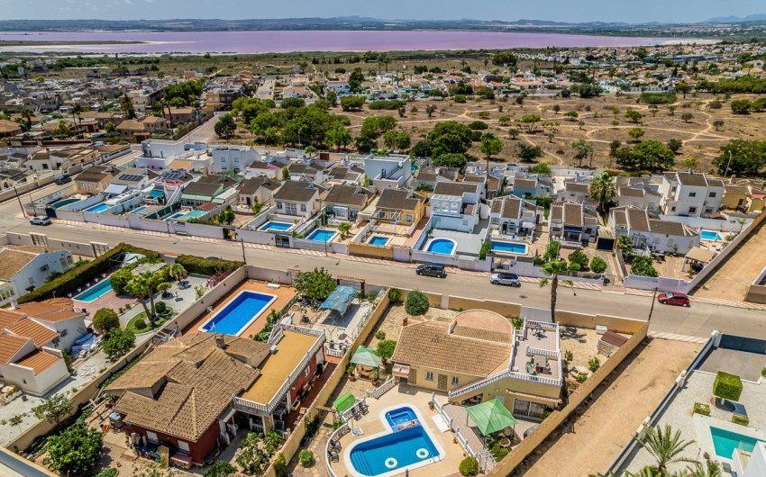 Herverkoop - Villa -
Torrevieja - Costa Blanca