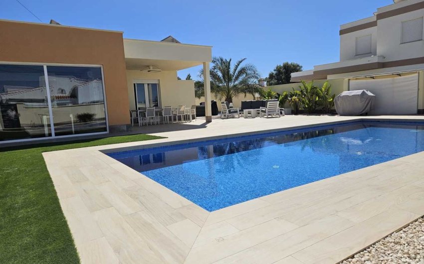 Herverkoop - Villa -
Torrevieja - Costa Blanca