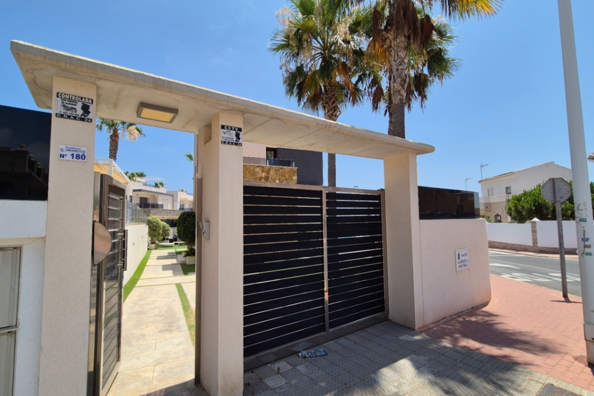 Herverkoop - Villa -
Torrevieja - Costa Blanca