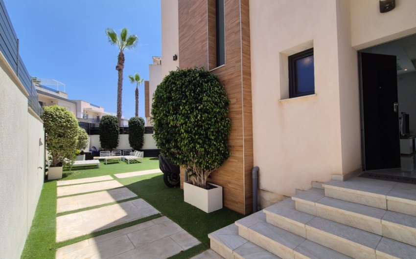 Herverkoop - Villa -
Torrevieja - Costa Blanca