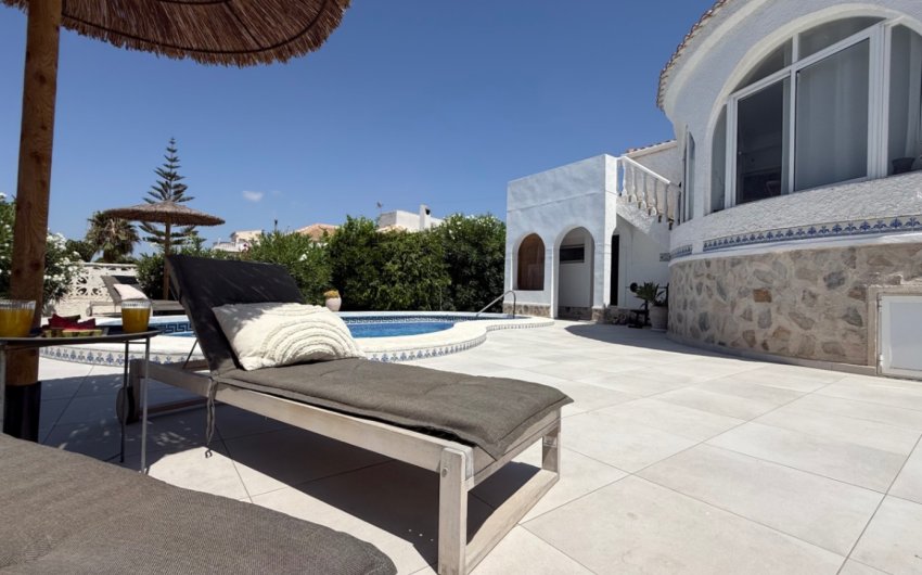 Herverkoop - Villa -
Torrevieja - Costa Blanca