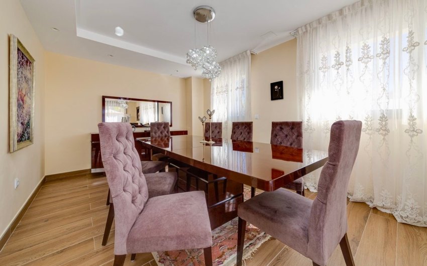 Herverkoop - Villa -
Torrevieja - Costa Blanca