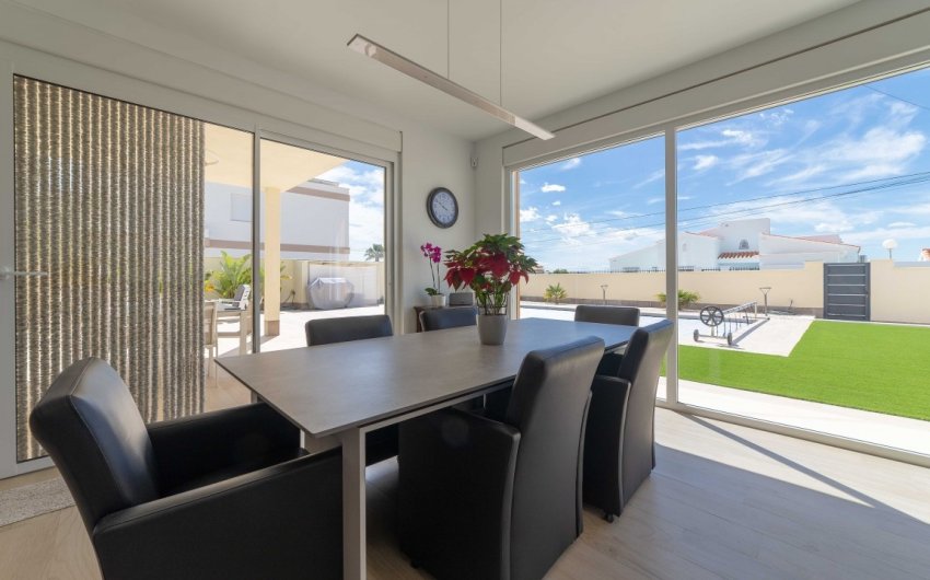 Herverkoop - Villa -
Torrevieja - Costa Blanca