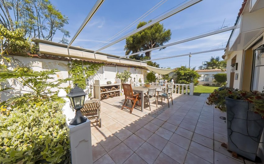 Herverkoop - Villa -
Torrevieja - Costa Blanca