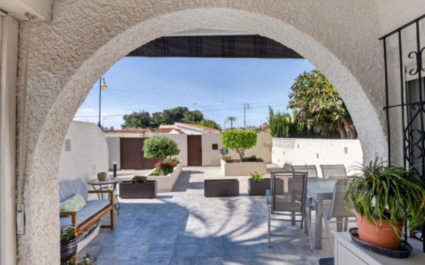 Herverkoop - Villa -
Torrevieja - Costa Blanca