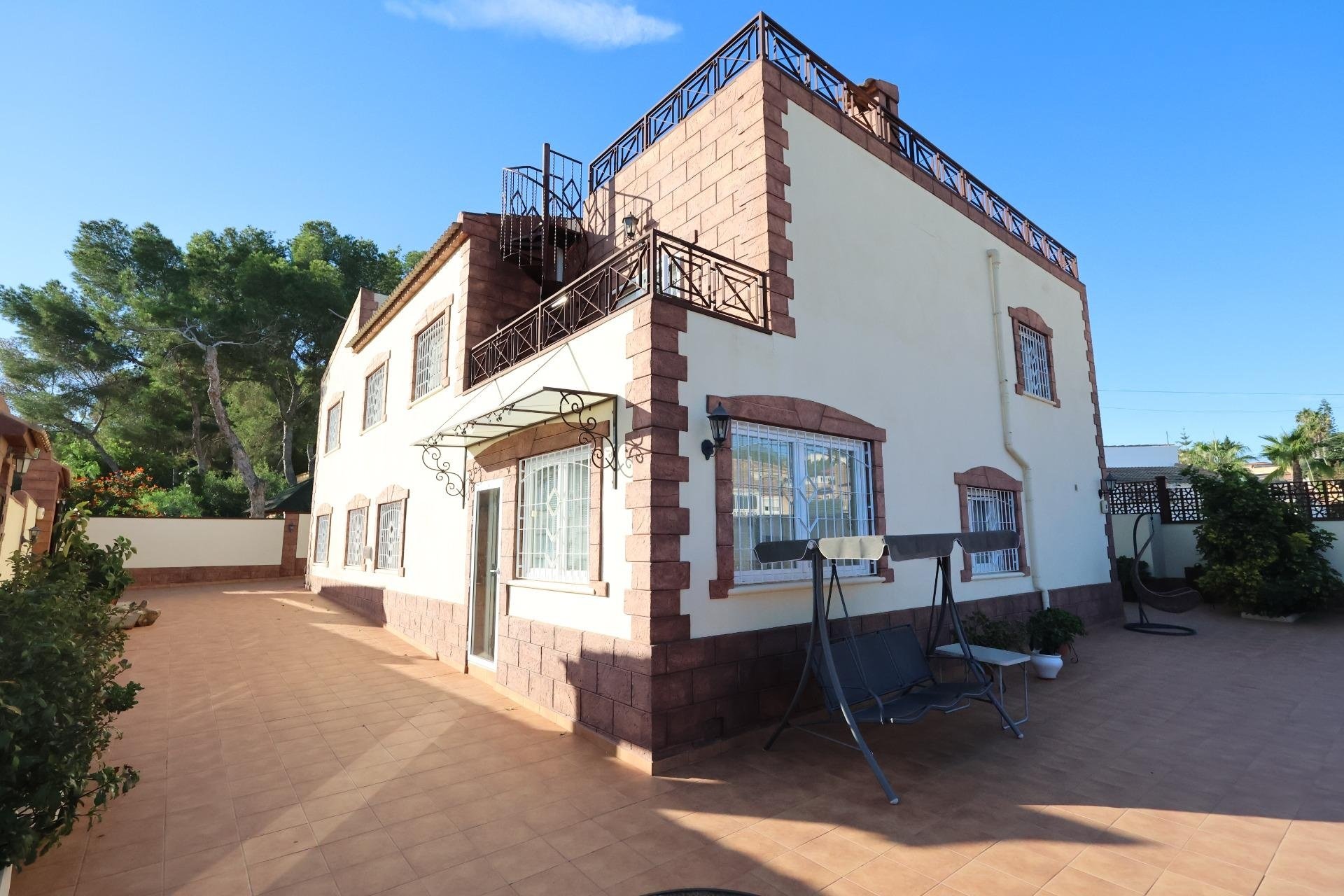 Herverkoop - Villa -
Torrevieja - Costa Blanca
