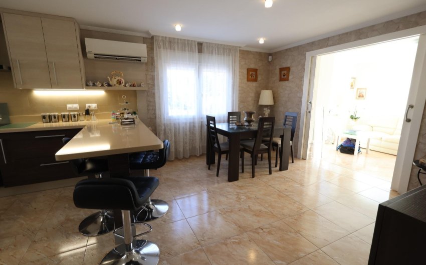 Herverkoop - Villa -
Torrevieja - Costa Blanca