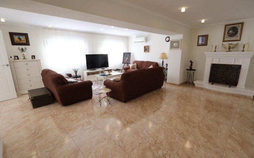 Herverkoop - Villa -
Torrevieja - Costa Blanca