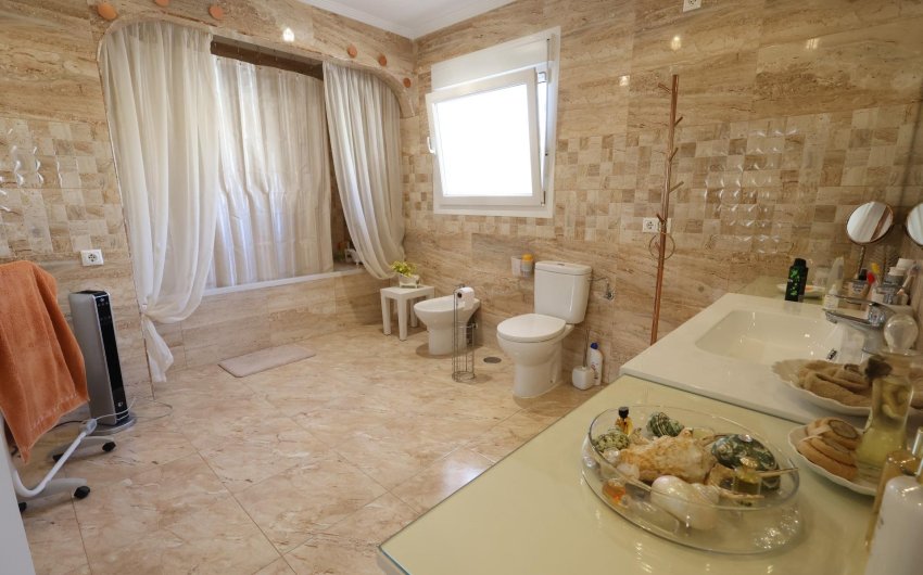Herverkoop - Villa -
Torrevieja - Costa Blanca