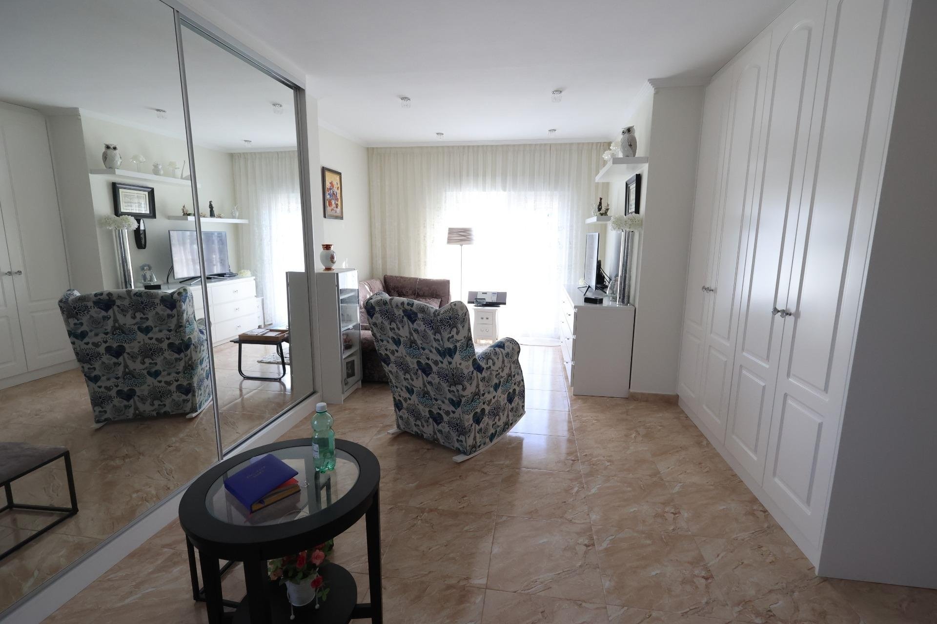 Herverkoop - Villa -
Torrevieja - Costa Blanca