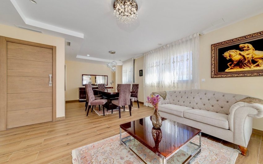 Herverkoop - Villa -
Torrevieja - Costa Blanca