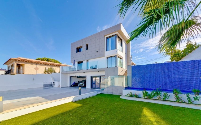 Herverkoop - Villa -
Torrevieja - Costa Blanca