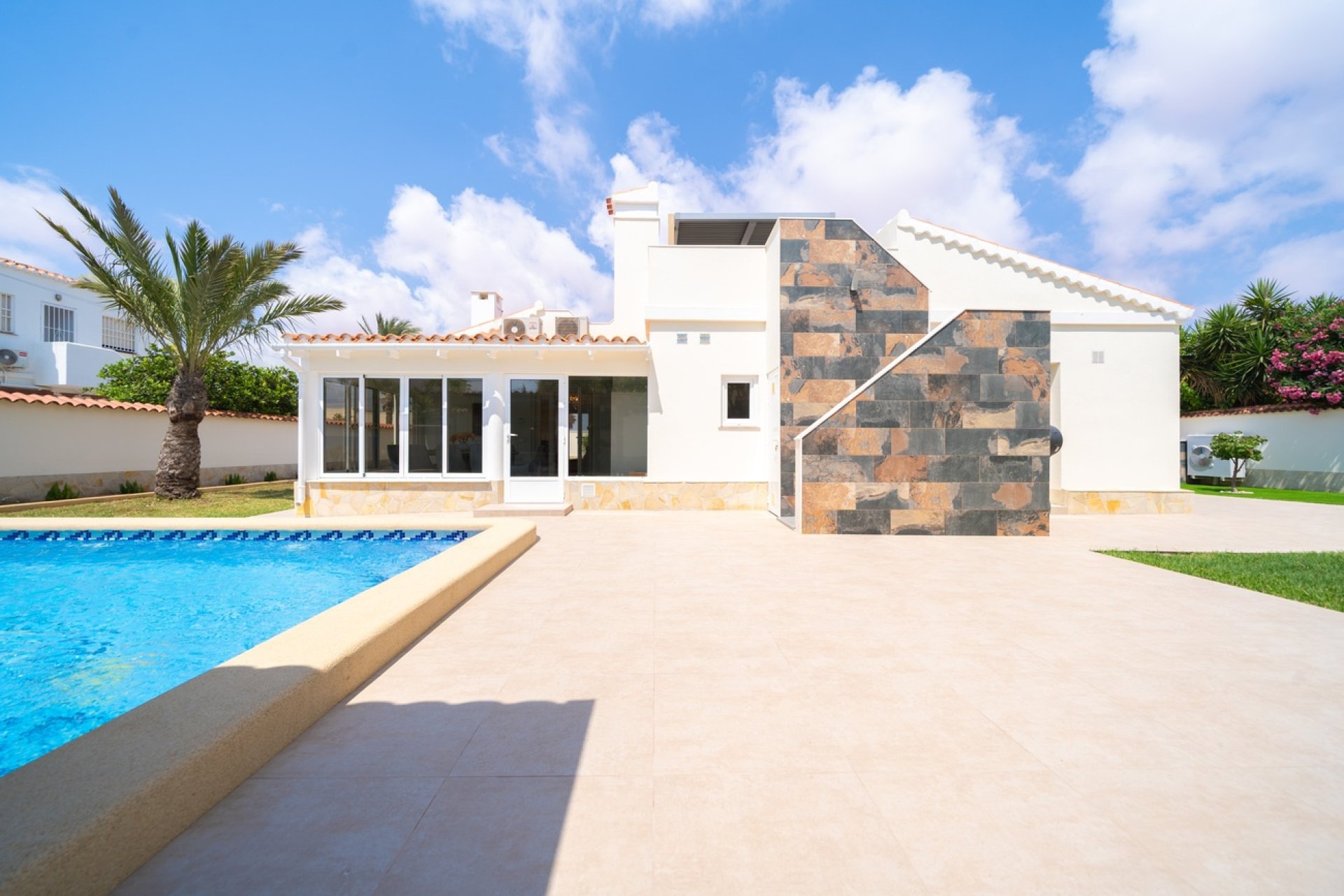 Herverkoop - Villa -
Torrevieja - Costa Blanca