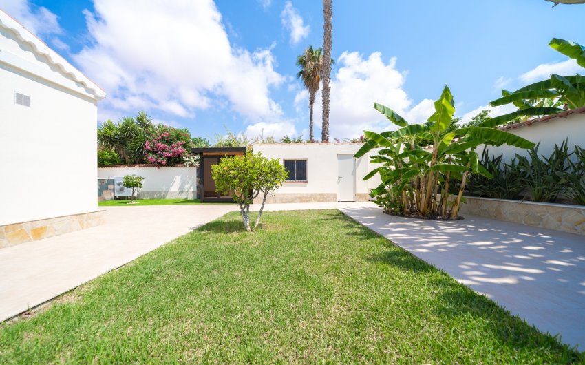 Herverkoop - Villa -
Torrevieja - Costa Blanca